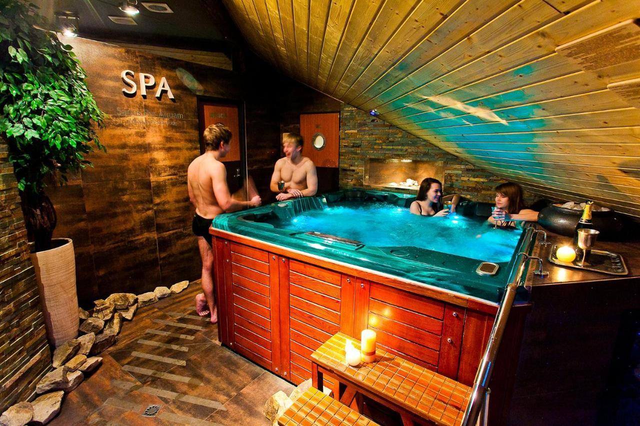 Apartament Pool Spa Z Jacuzzi Strzyzow Luaran gambar